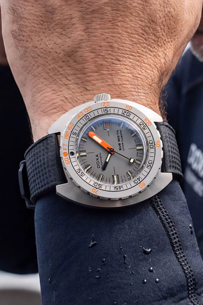 DOXA SUB 300 Ti5 Clive Cussler