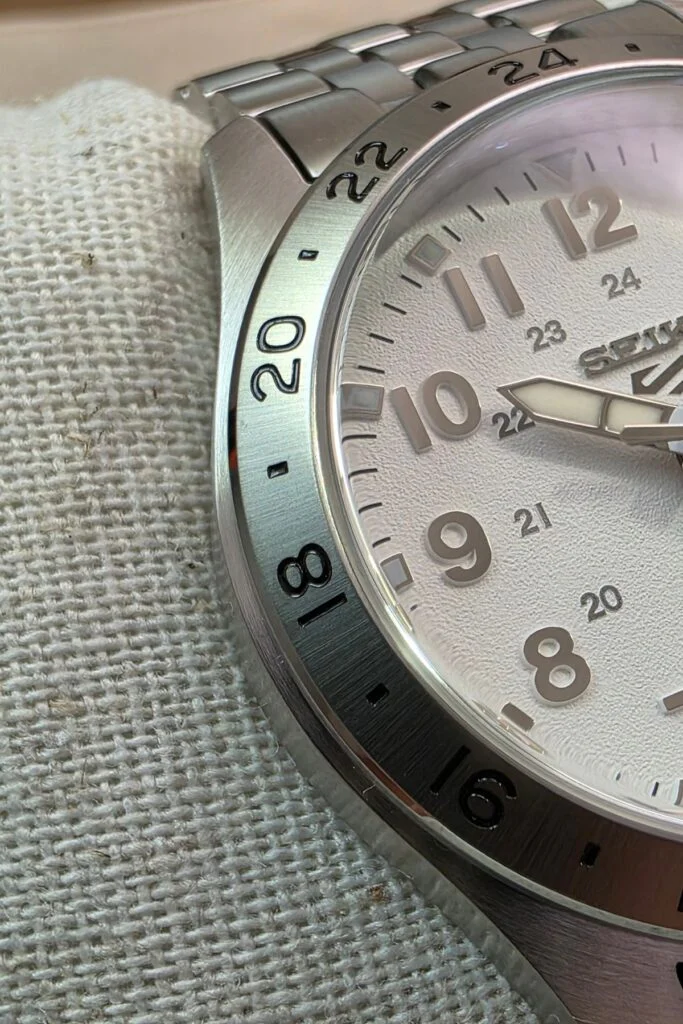 Seiko 5 Sports Field SSK059
