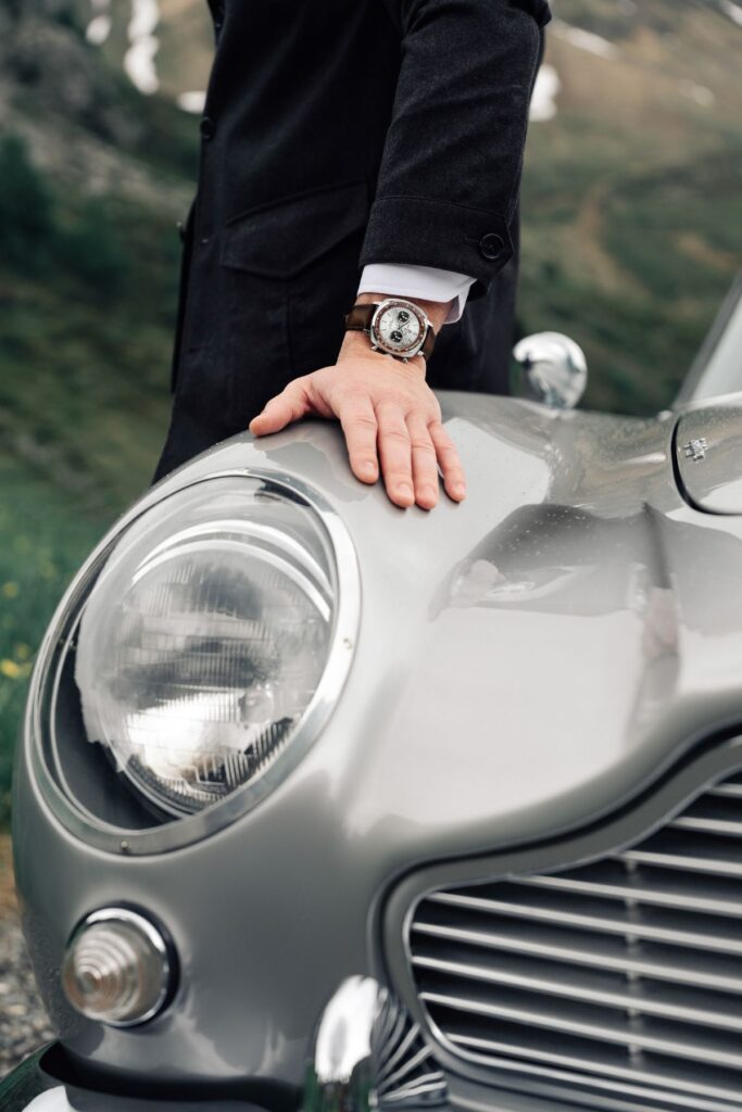 Breitling Top Time B01 Chronograph 41 Tribute to Aston Martin DB5