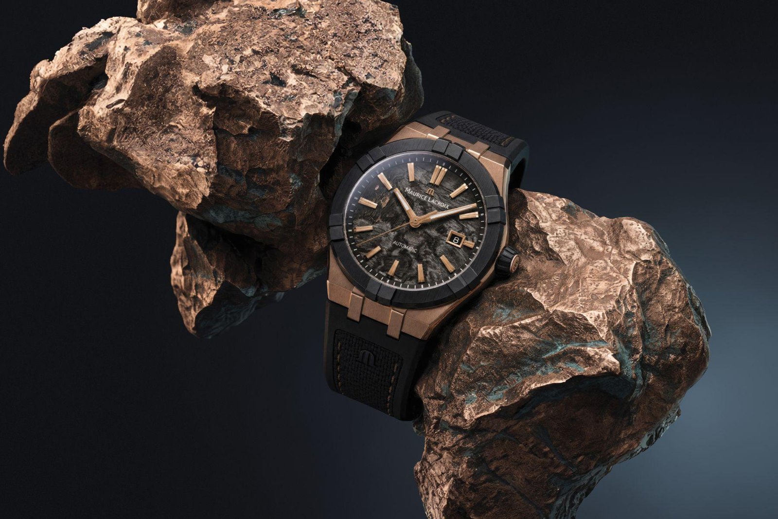 Maurice Lacroix AIKON-IC Frozen Carbon