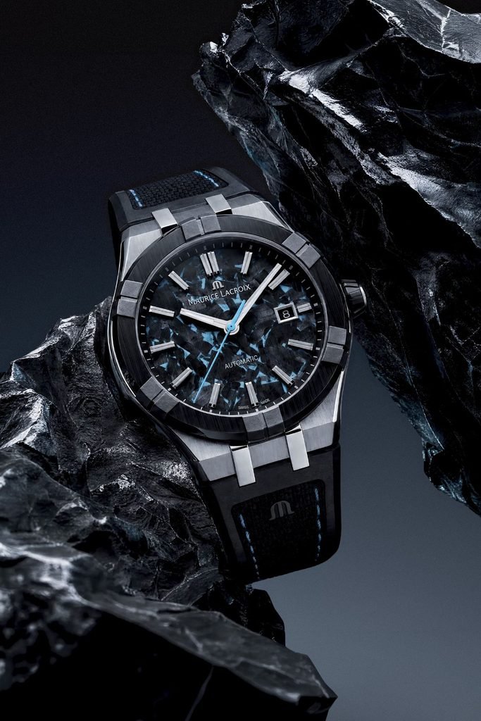 Maurice Lacroix AIKON-IC Frozen Carbon