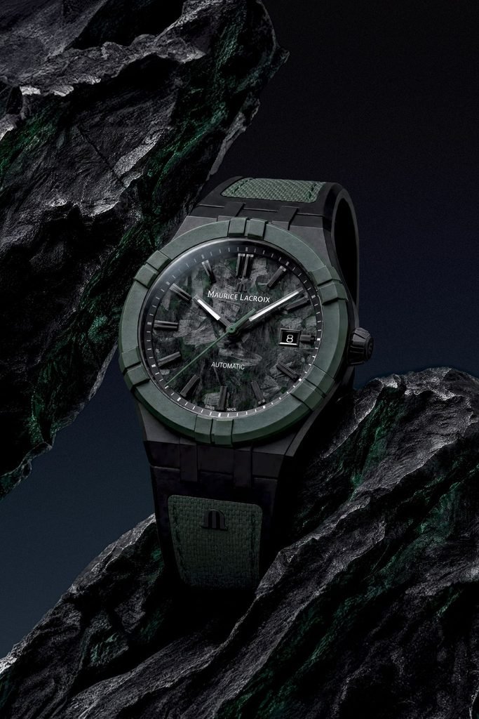 Maurice Lacroix AIKON-IC Frozen Carbon