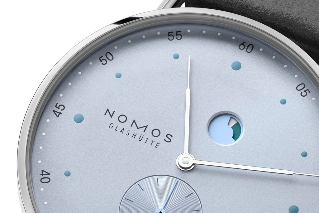 NOMOS Metro ice blue