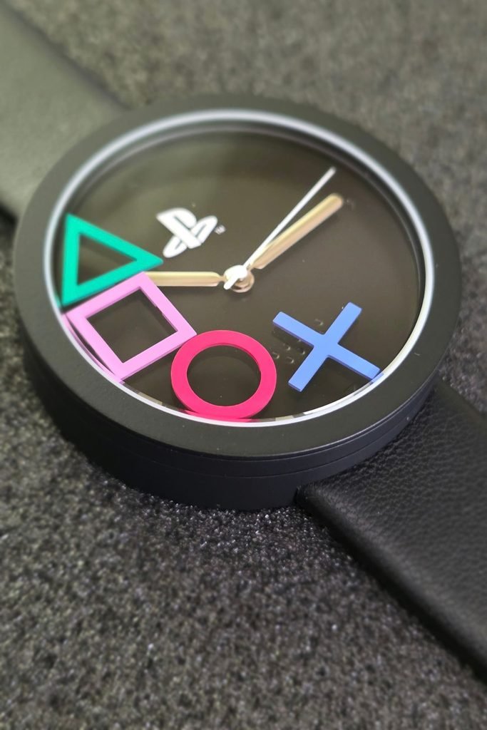 PlayStation ANICORN Play Symbol Dark Mode