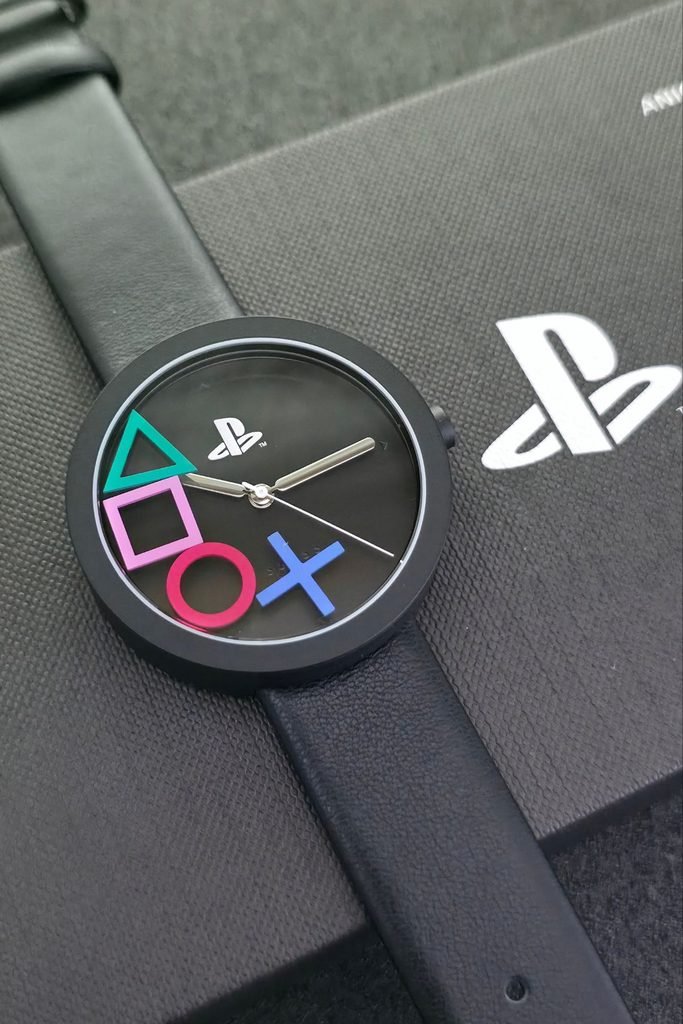 PlayStation ANICORN Play Symbol Dark Mode