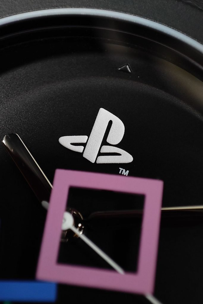 PlayStation ANICORN Play Symbol Dark Mode